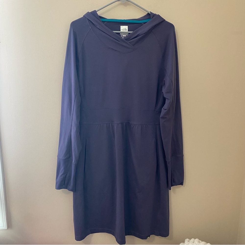 NORTH FACE Knit Stretchy Hooded Long Sleeve Dress with Pockets